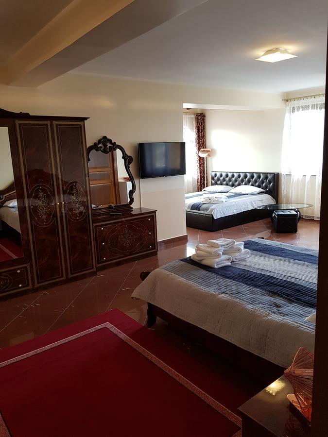 Liberty Rooms Făgăraş Екстериор снимка